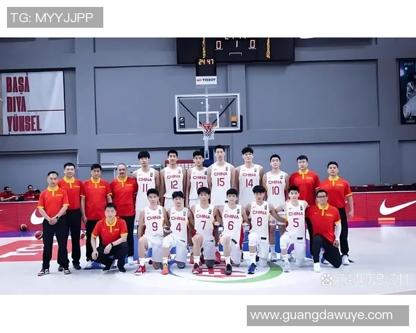 1月15日中国对阵伊朗精彩视频直播全程回顾与赛后分析 1月15日中国对阵伊朗精彩视频直播全程回顾与赛后分析