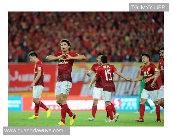 广州恒大与江苏苏宁附加赛激战正酣争夺亚冠资格的关键之战